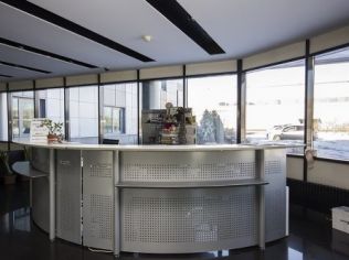 Аренда офиса 229.5 м2 в бизнес-центре, метро Кировский Завод