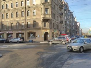 Аренда торгового помещения 49.9 м2 в офисно-жилом комплексе, метро Василеостровская
