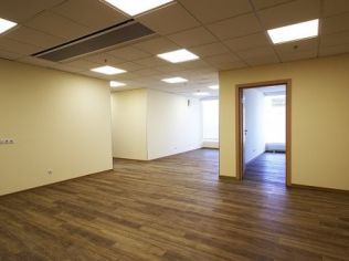 Аренда офиса 71.6 м2 в бизнес-центре, метро Звёздная
