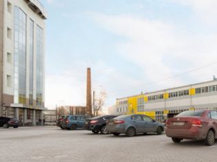 Аренда офиса 624.5 м2 в бизнес-центре, метро Нарвская