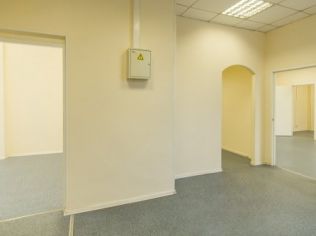 Аренда офиса 112.3 м2 в бизнес-центре, метро Василеостровская