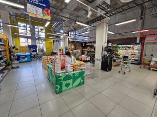 Аренда торгового помещения 226.7 м²