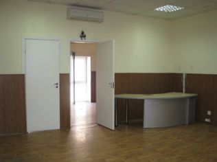 Аренда офиса 52.2 м2 в бизнес-центре, метро Лесная