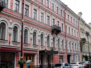 Аренда офиса 380 м2 в бизнес-центре, метро Достоевская