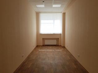 Аренда офиса 21.7 м2 в бизнес-центре, метро Бухарестская