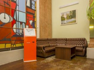 Аренда офиса 42.9 м2 в бизнес-центре, метро Нарвская