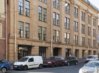 Аренда офиса 39.5 м2 в многофункциональном комплексе, метро Горьковская