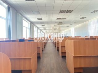 Аренда офиса 377.7 м²