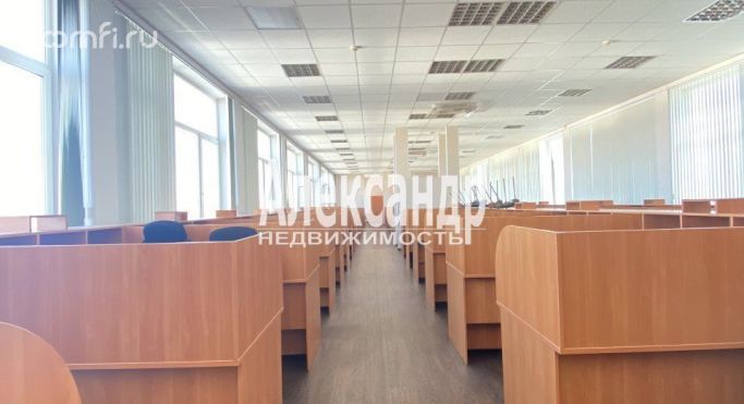 Аренда офиса 377.7 м², проспект Стачек - фото 1