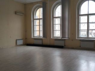 Аренда офиса 182.4 м2 в бизнес-центре, метро Гостиный Двор