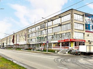 Аренда торгового помещения 216 м²