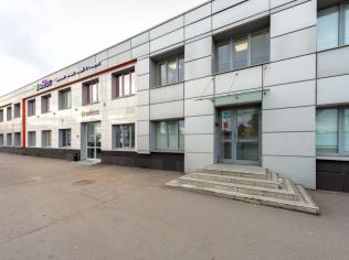 Аренда торгового помещения 683 м²