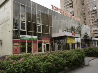Аренда торгового помещения 20 м2 в торгово-развлекательном центре, метро Площадь Мужества