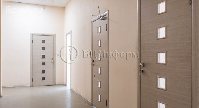 Аренда офиса 675.5 м², проспект Непокорённых - фото 2