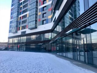 Аренда помещения свободного назначения 201.8 м2 в торгово-офисном комплексе, метро Старая Деревня