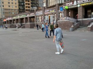 Аренда торгового помещения 30 м2 в многофункциональном комплексе, метро Парнас