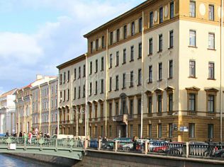 Аренда офиса 127 м2 в бизнес-центре, метро Невский Проспект