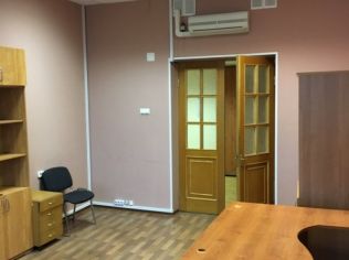 Аренда офиса 26.6 м2 в бизнес-центре, метро Нарвская