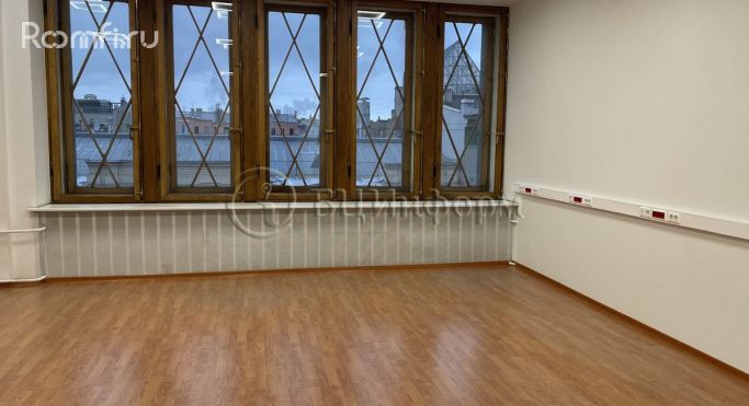 Аренда офиса 27.3 м², Большая Морская улица - фото 1