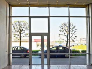 Аренда офиса 23.2 м2 в бизнес-центре, метро Новочеркасская