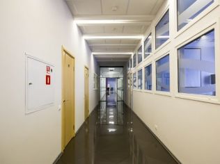 Аренда офиса 200 м2 в бизнес-центре, метро Кировский Завод