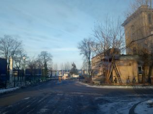 Аренда помещения свободного назначения 2001.6 м2 в многофункциональном комплексе, метро Бухарестская
