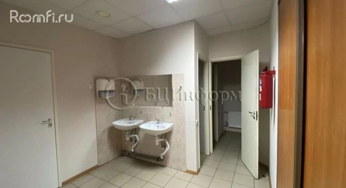 Аренда помещения свободного назначения 400 м², улица Маршала Новикова - фото 3