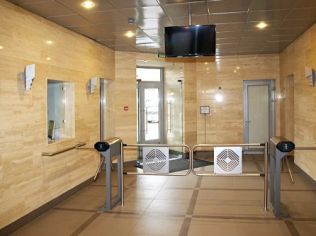 Аренда офиса 30.6 м2 в бизнес-центре, метро Василеостровская