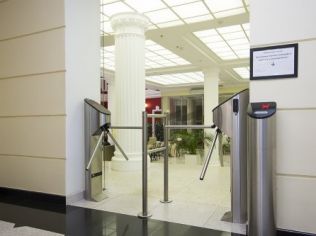Аренда офиса 446.9 м2 в бизнес-центре, метро Василеостровская