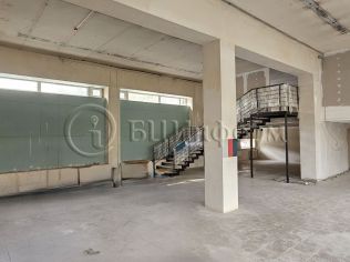 Аренда помещения свободного назначения 371.4 м²