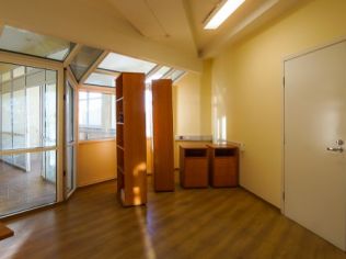 Аренда офиса 55.4 м2 в бизнес-центре, метро Международная