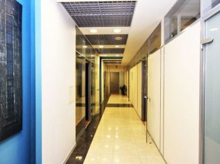 Аренда офиса 70 м2 в бизнес-центре, метро Приморская