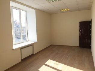 Аренда офиса 40.5 м2 в многофункциональном комплексе, метро Горьковская