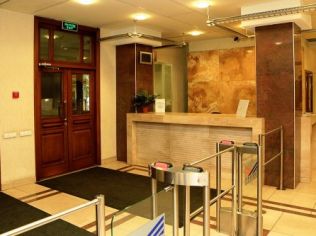 Аренда офиса 560.8 м2 в бизнес-центре, метро Обводный Канал