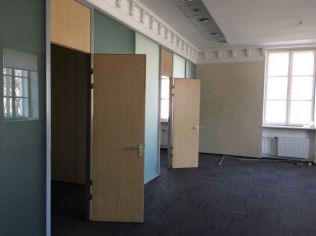 Аренда офиса 1078.9 м2 в бизнес-центре, метро Адмиралтейская