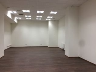Аренда офиса 105.6 м2 в бизнес-центре, метро Нарвская