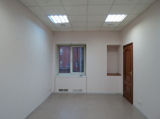 Аренда офиса 86.5 м2 в многофункциональном комплексе, метро Нарвская