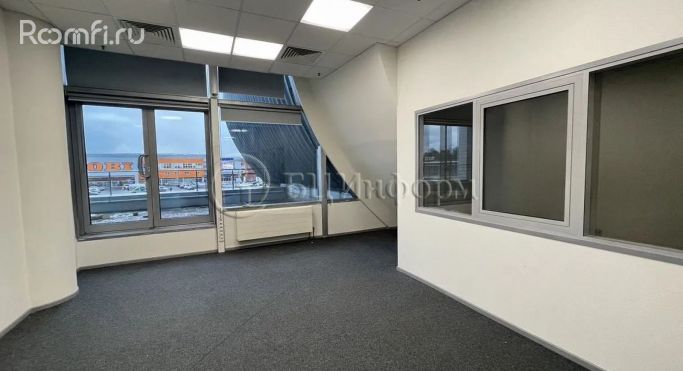 Аренда помещения свободного назначения 105.5 м², Лахтинский проспект - фото 1