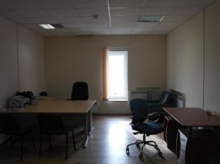 Аренда офиса 30.4 м2 в бизнес-центре, метро Выборгская