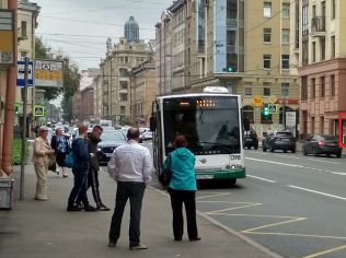 Аренда торгового помещения 90 м2 в торгово-офисном комплексе, метро Василеостровская